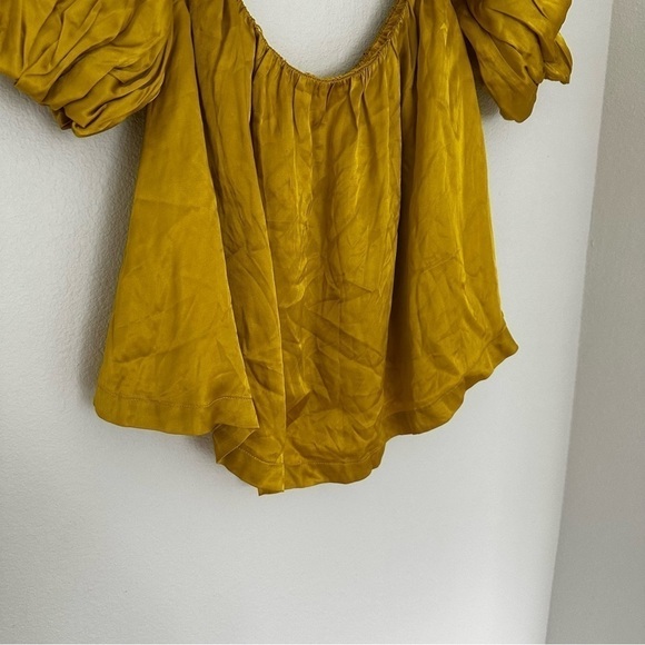 Urban Outfitters Dia Off The Shoulders Top Silky Satin Size M Women’s Yellow - Picture 4 of 10